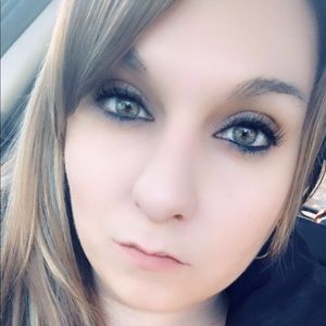 Meet your Posher, Mandy